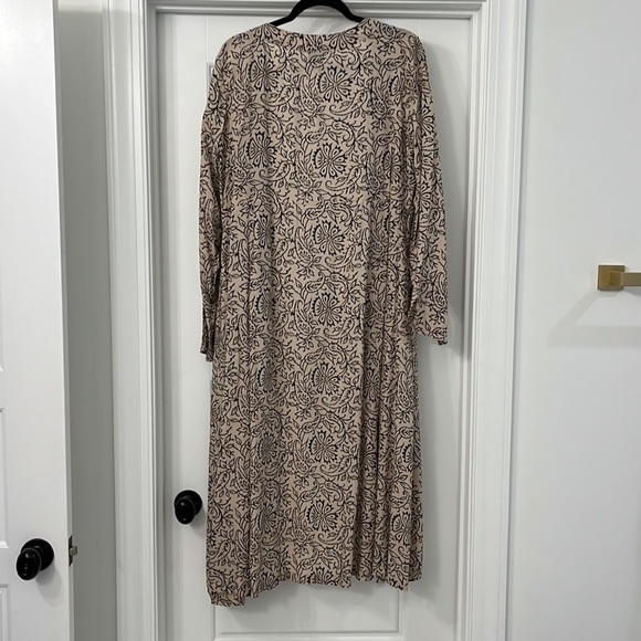 Beige and black full length duster with pockets - Picture 4 of 5